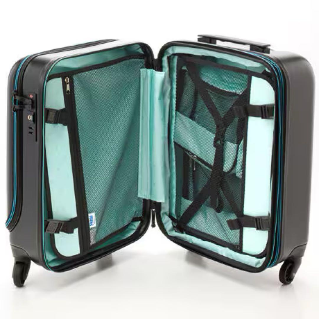 ドラえもん キャリーケース　ライトブルー　37L