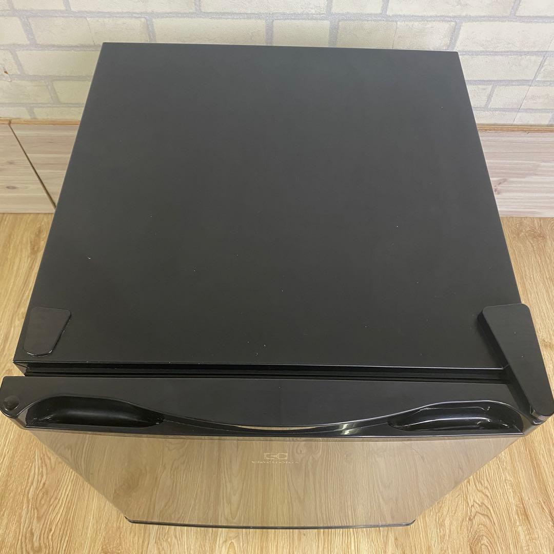 エレクトロラックス 45L１ドア冷蔵庫 ERB0500SA-RJP 2016年製