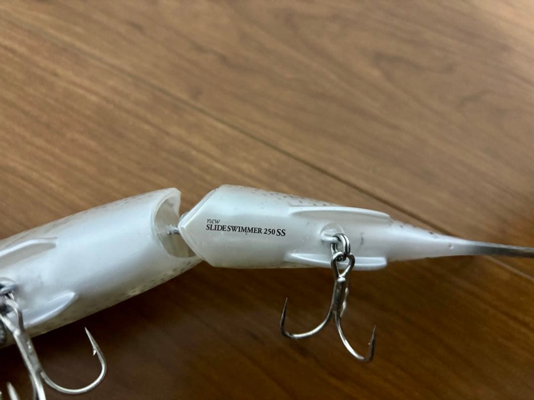 SLIDE SWIMMER 250SS ビッグベイト　リミテッドホワイト