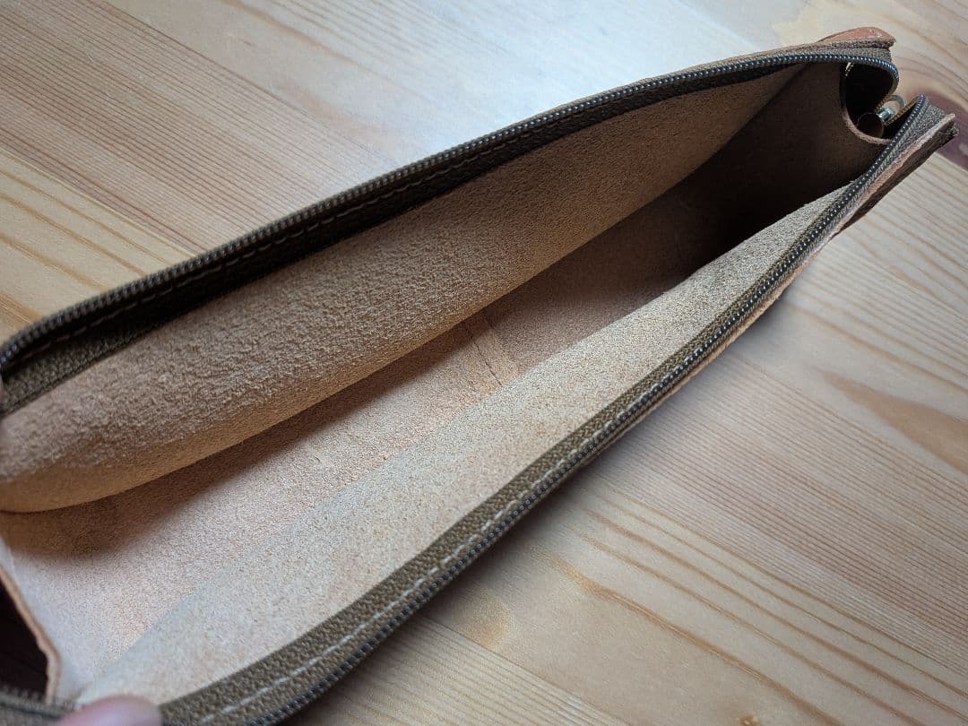 IL BISONTE レザー ペンケース