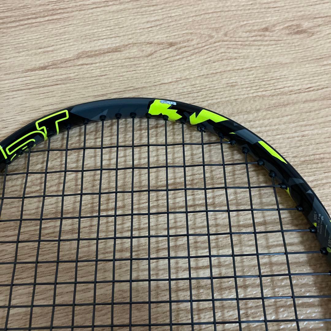バボラ　ピュアアエロ98 テニスラケット