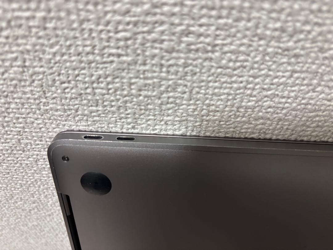 MacBook Pro 13インチ　A1708 16GB Retina