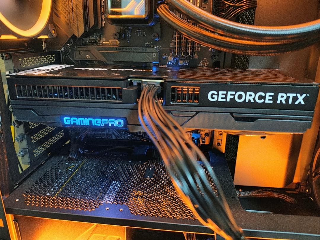 Palit GeForce RTX 5070 GamingPro 12GB 中古