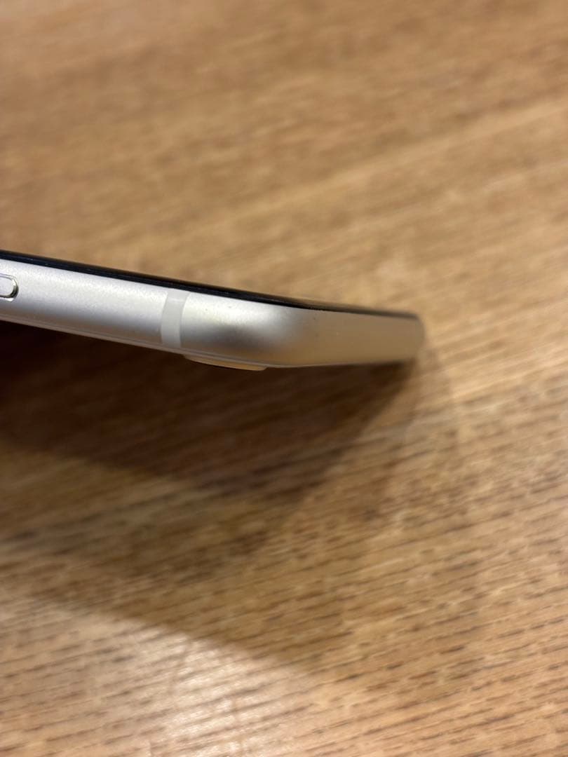 iPhone SE (第3世代) 64GB