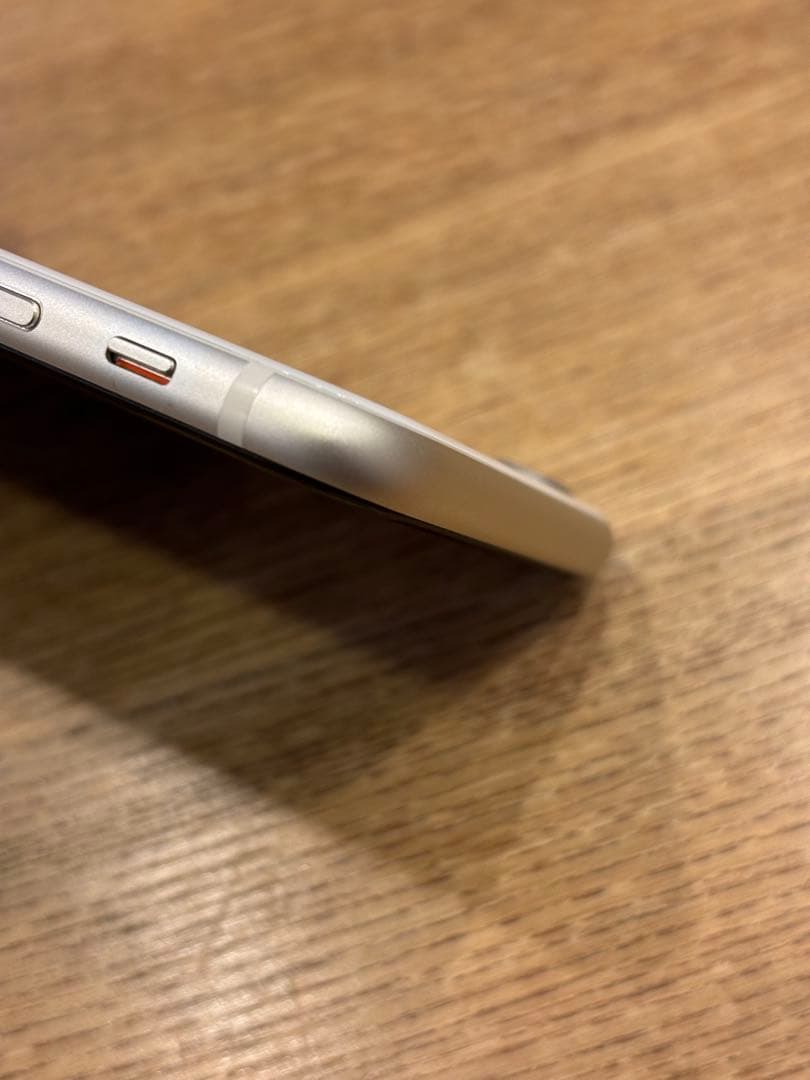 iPhone SE (第3世代) 64GB