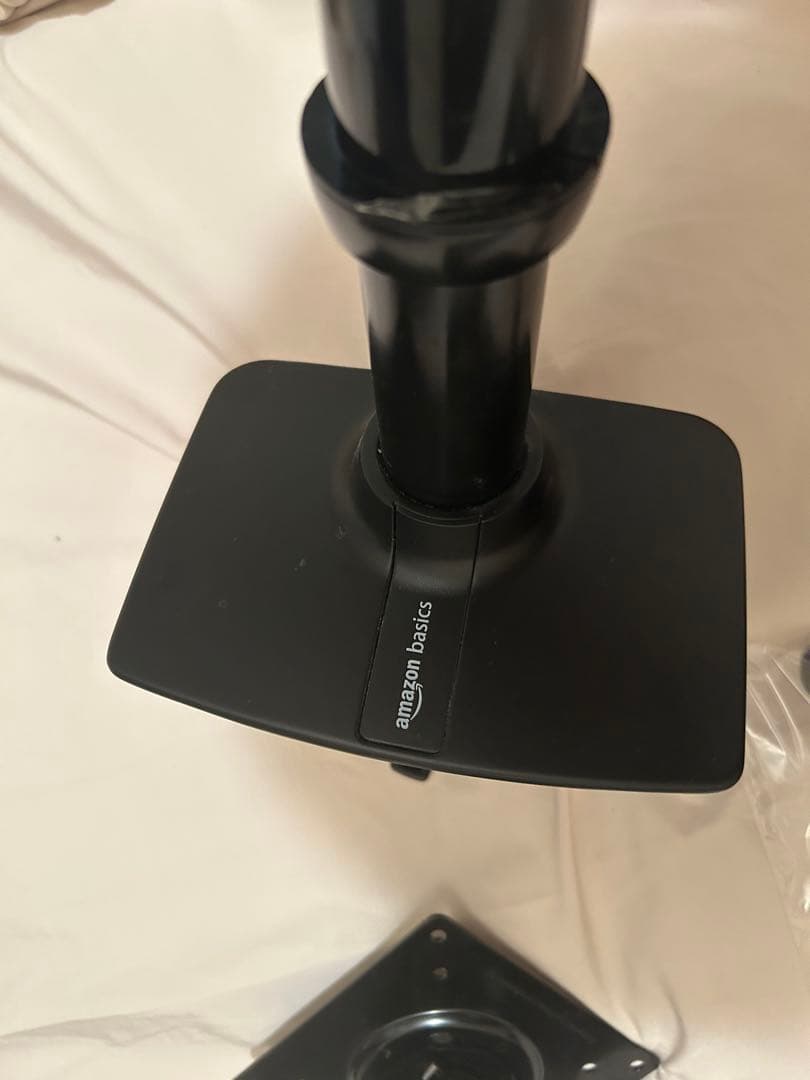Amazonベーシック モニターアーム エルゴトロン