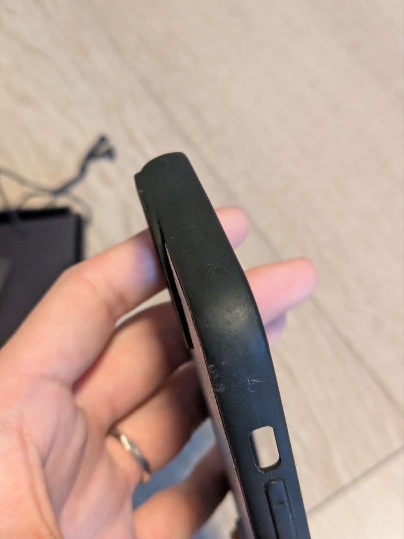 PRADA iPhone15 ケース