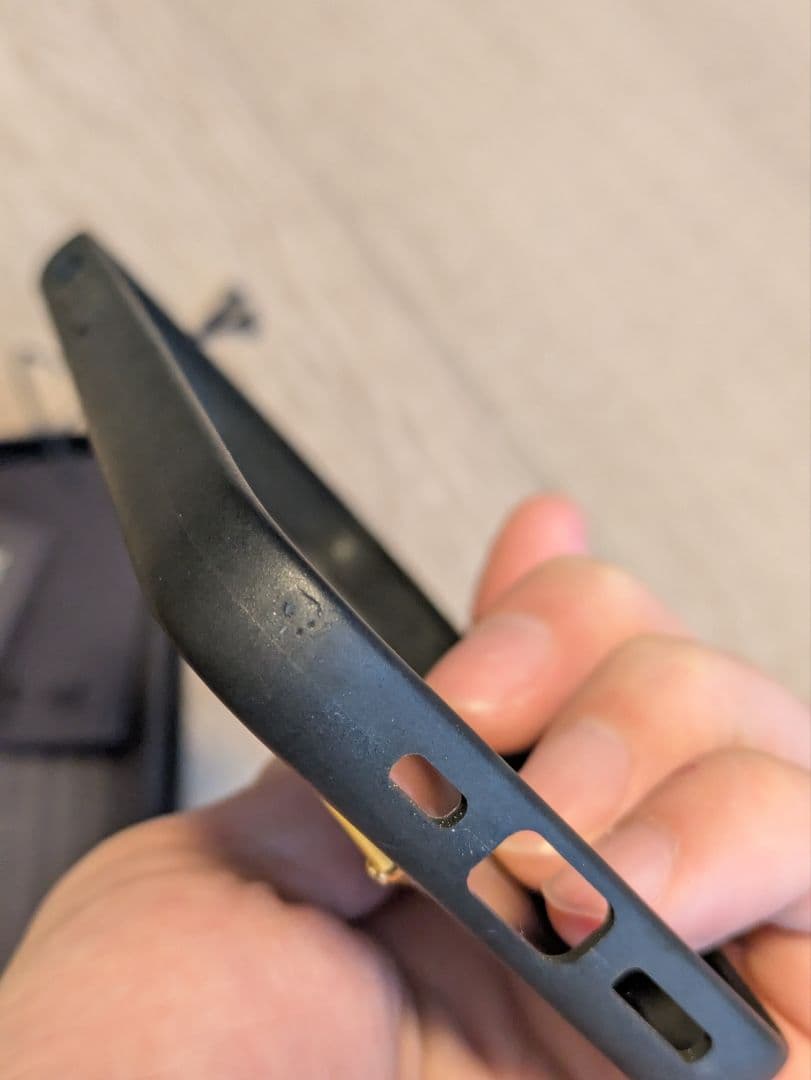 PRADA iPhone15 ケース