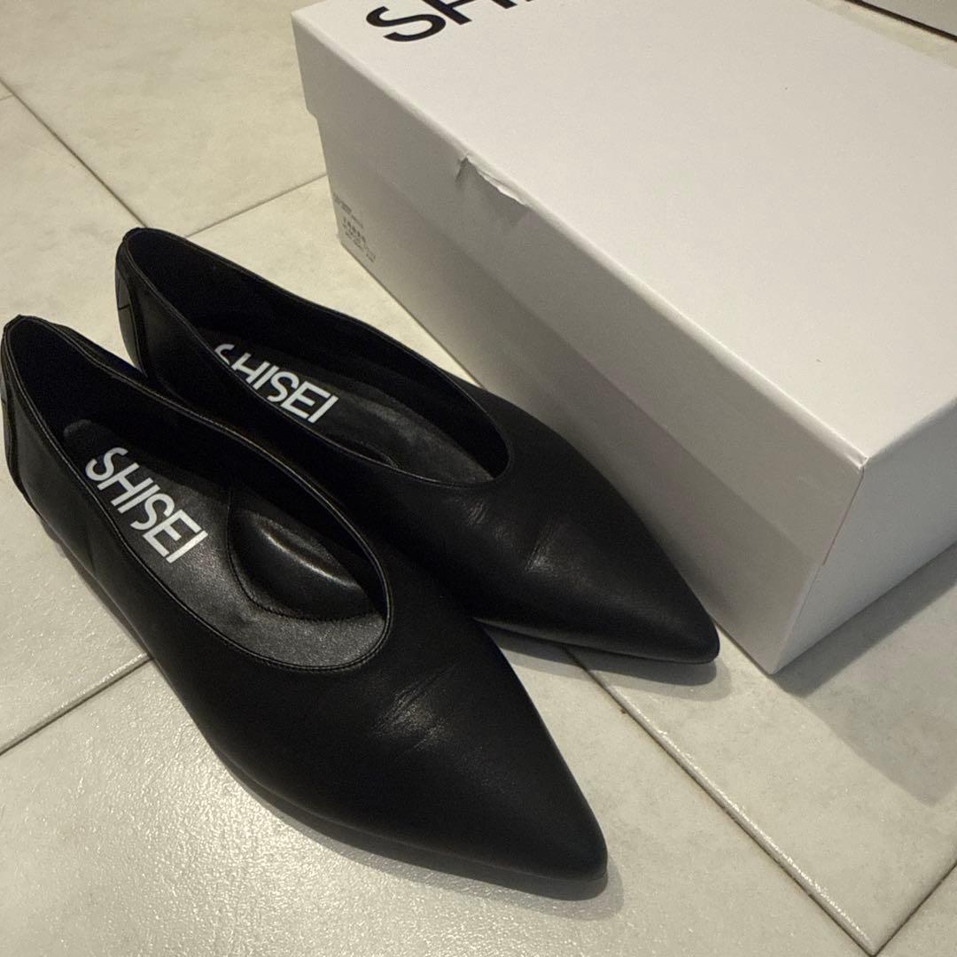 SHISEI ブラック ポインテッドトゥ フラットシューズ　サイズ37.5