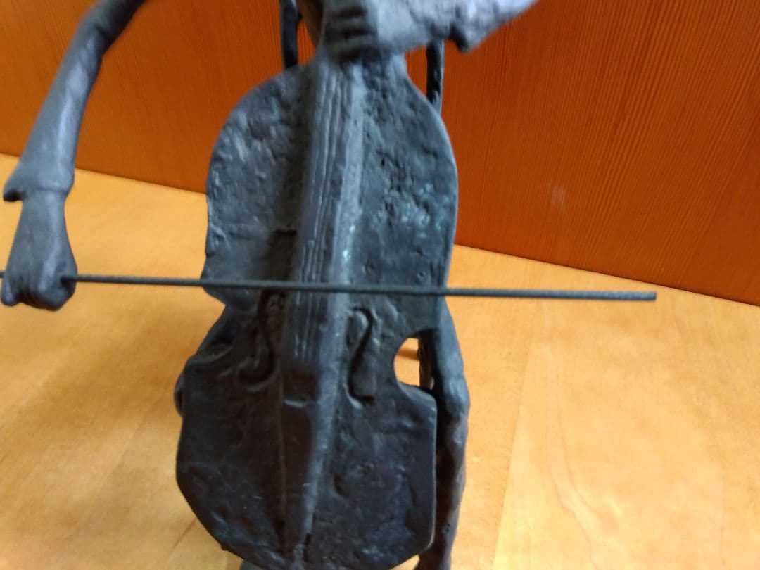 弦楽四重奏の鉄製置物