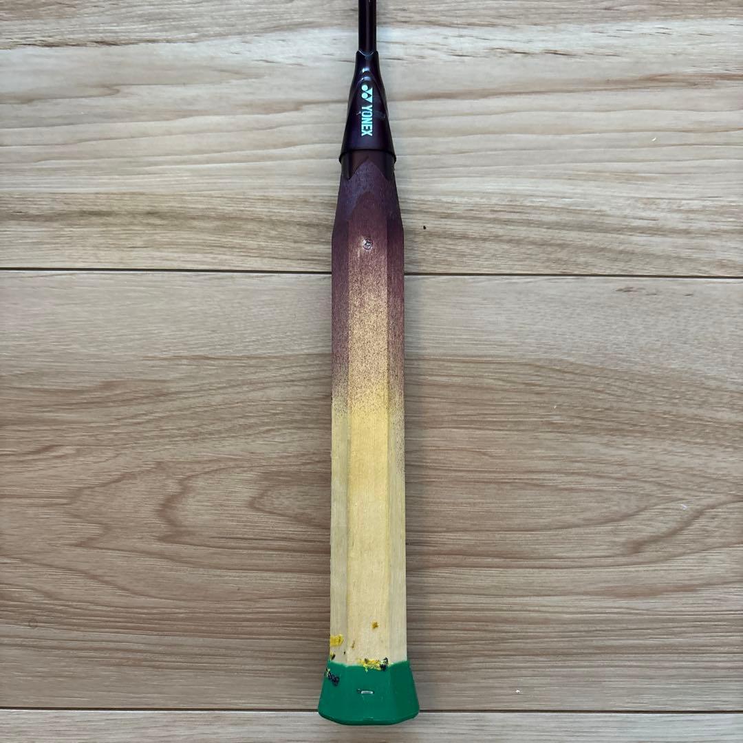 YONEX バドミントンラケット　アストロクス100zz 3UG5