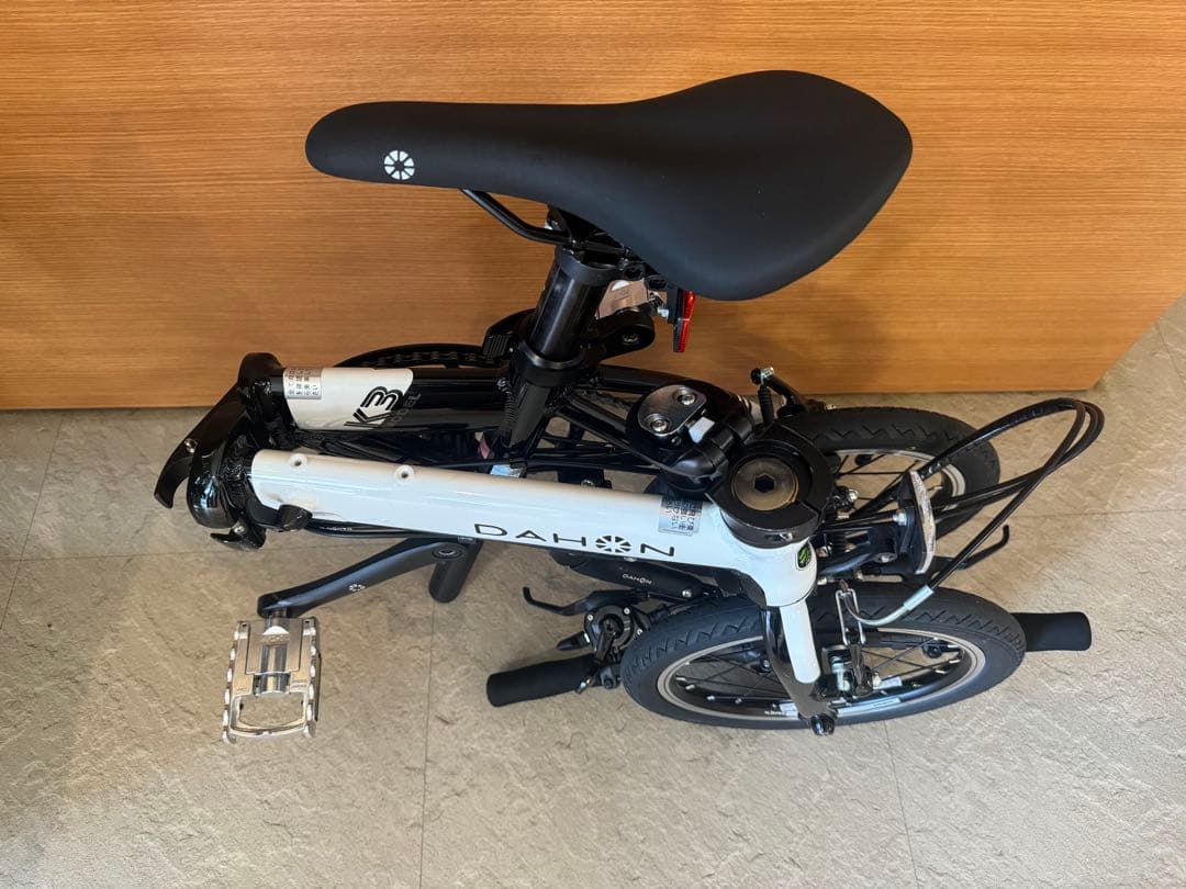 DAHON 折りたたみ自転車 ホワイト/ブラック