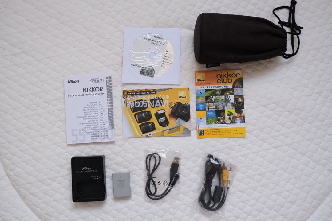 【美品】Nikon 一眼レフカメラ D5500 ダブルズームキット