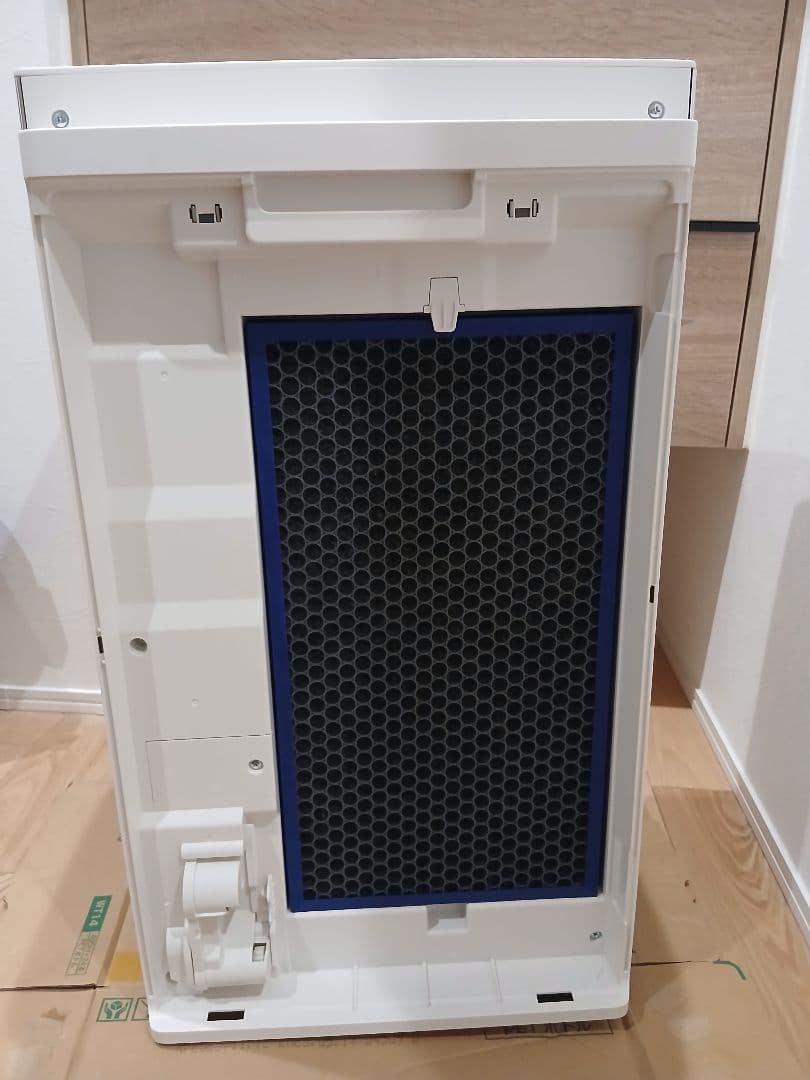 SHARP 加湿空気清浄機　床置型　KI-RX75　ホワイト