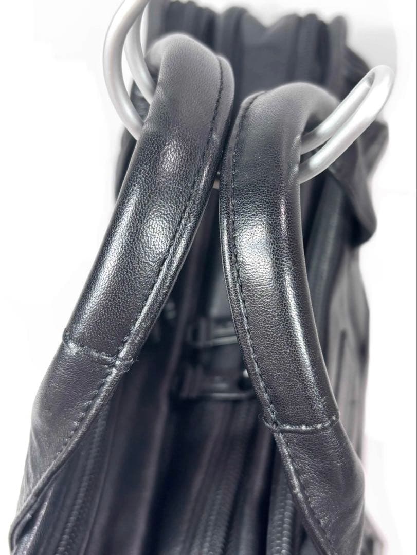 さむがり 　TUMI（トゥミ）9601D3レザーAlphaシリーズ