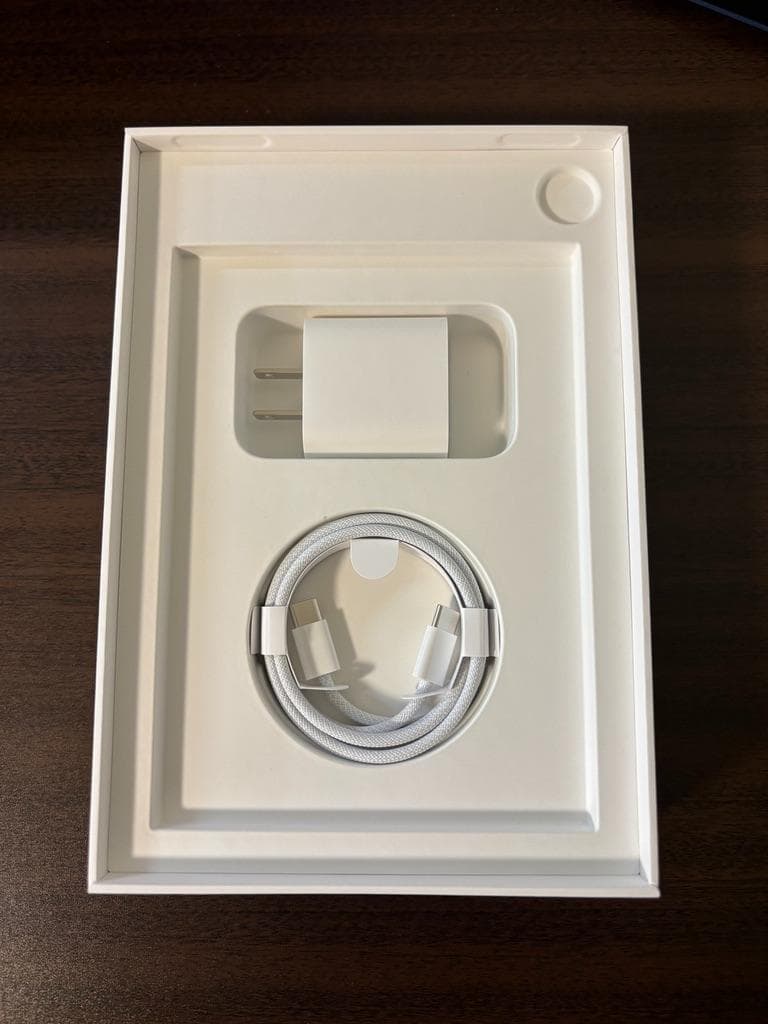 iPad mini 7 128GB Cellular SIMフリー +ケース