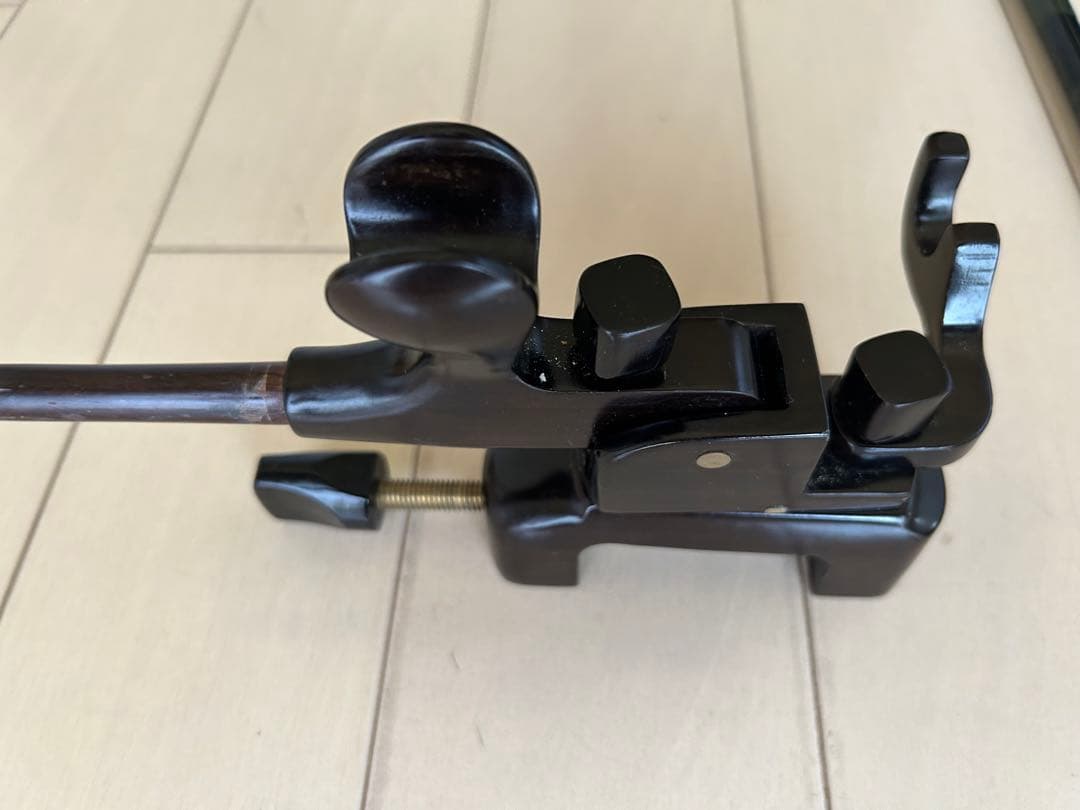 ダイワ竿掛け　凛　二本物、万力セット