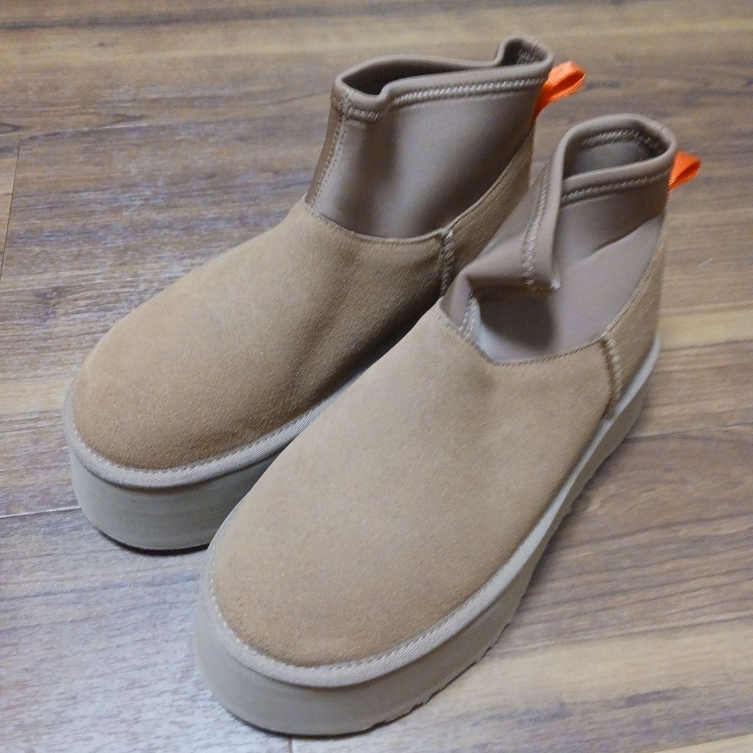 2726　UGG　クラシックミニ　ディッパーパッファー　24　チェスナット　新品