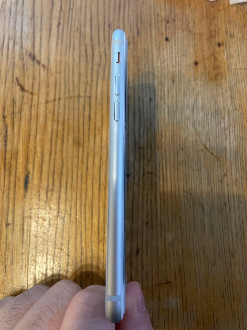 iPhone 8 64GB SIMフリー ホワイト バッテリー93％ iOS16