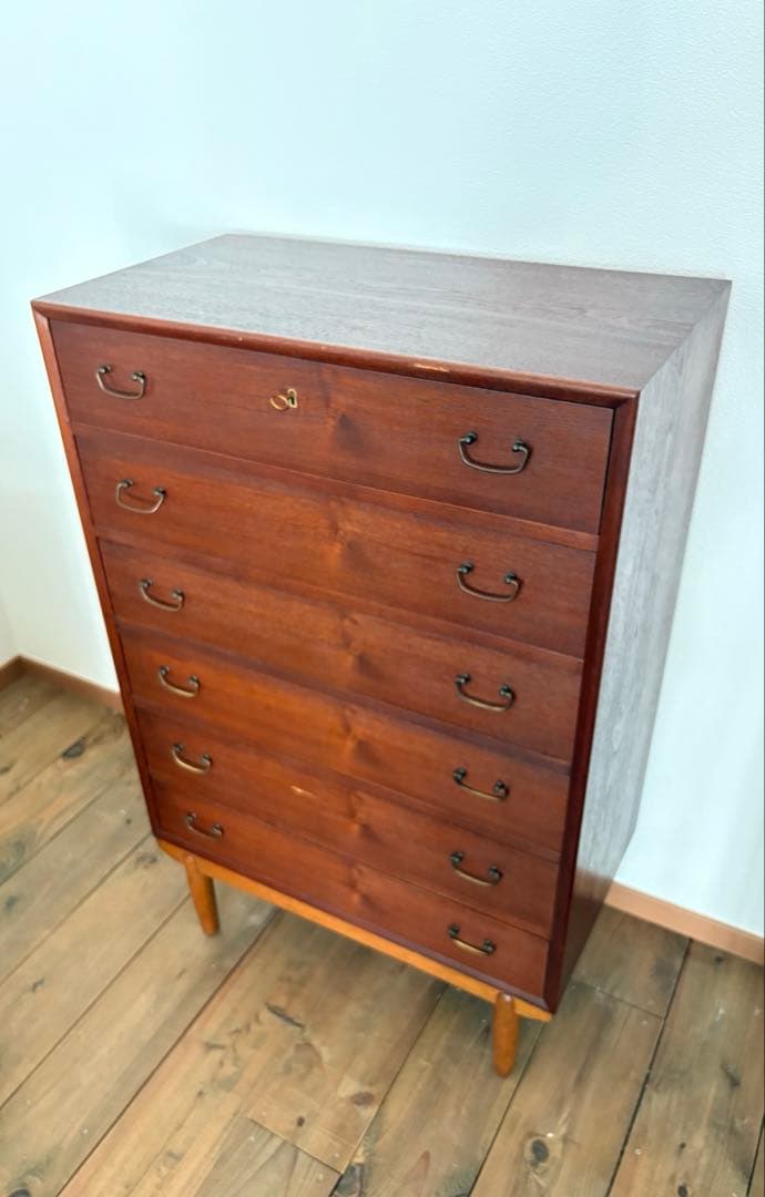 デンマークビンテージ チェスト