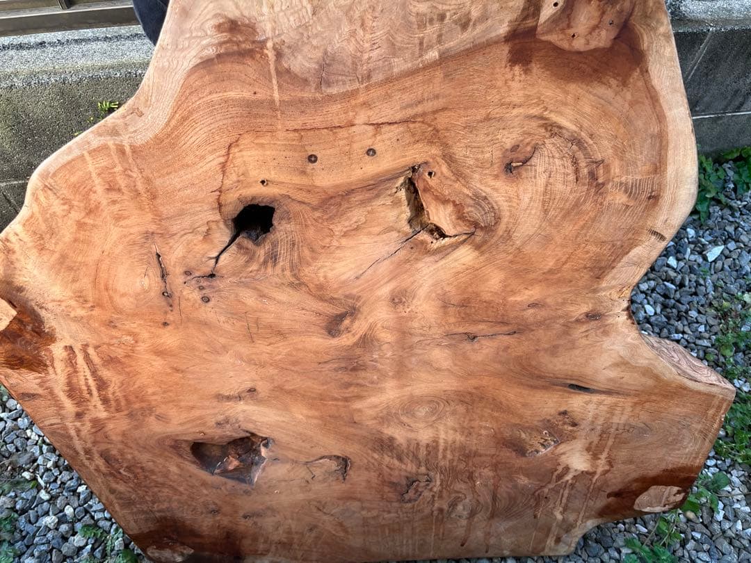 ただた　一枚板