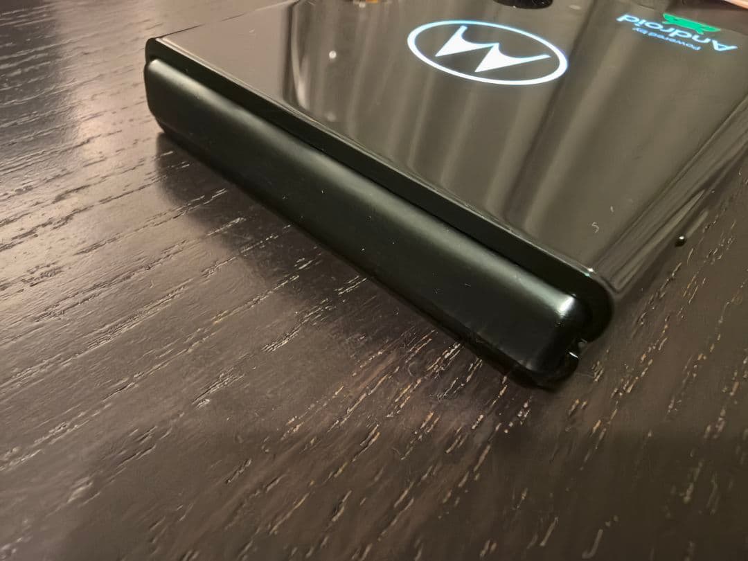 motorola razr 60 ULTRA 本体国内版スカラベグリーン