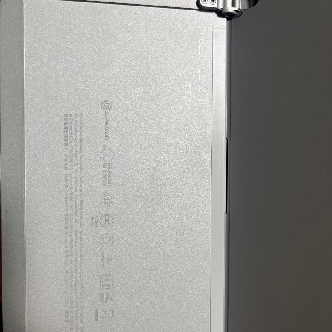 surface本体＋ペン＋充電器＋キーボード