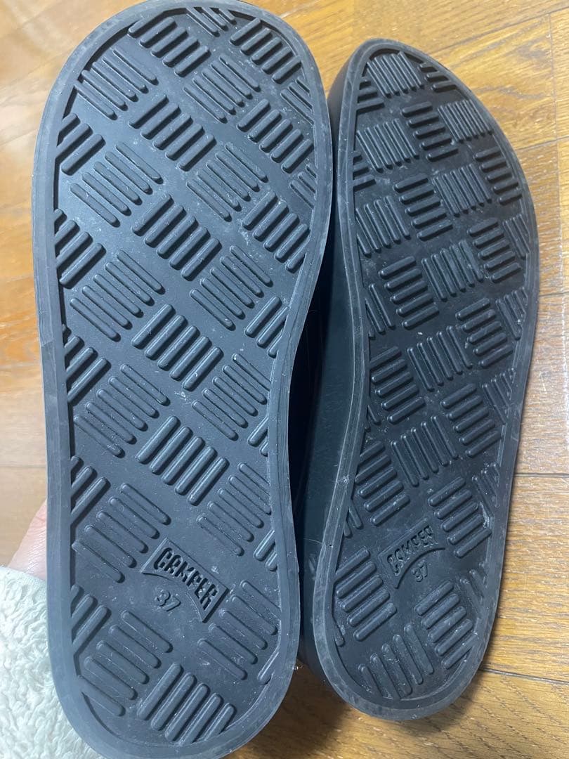 美品♡MUJI Labo CAMPERレザーローカットスニーカー 23.5cm黒