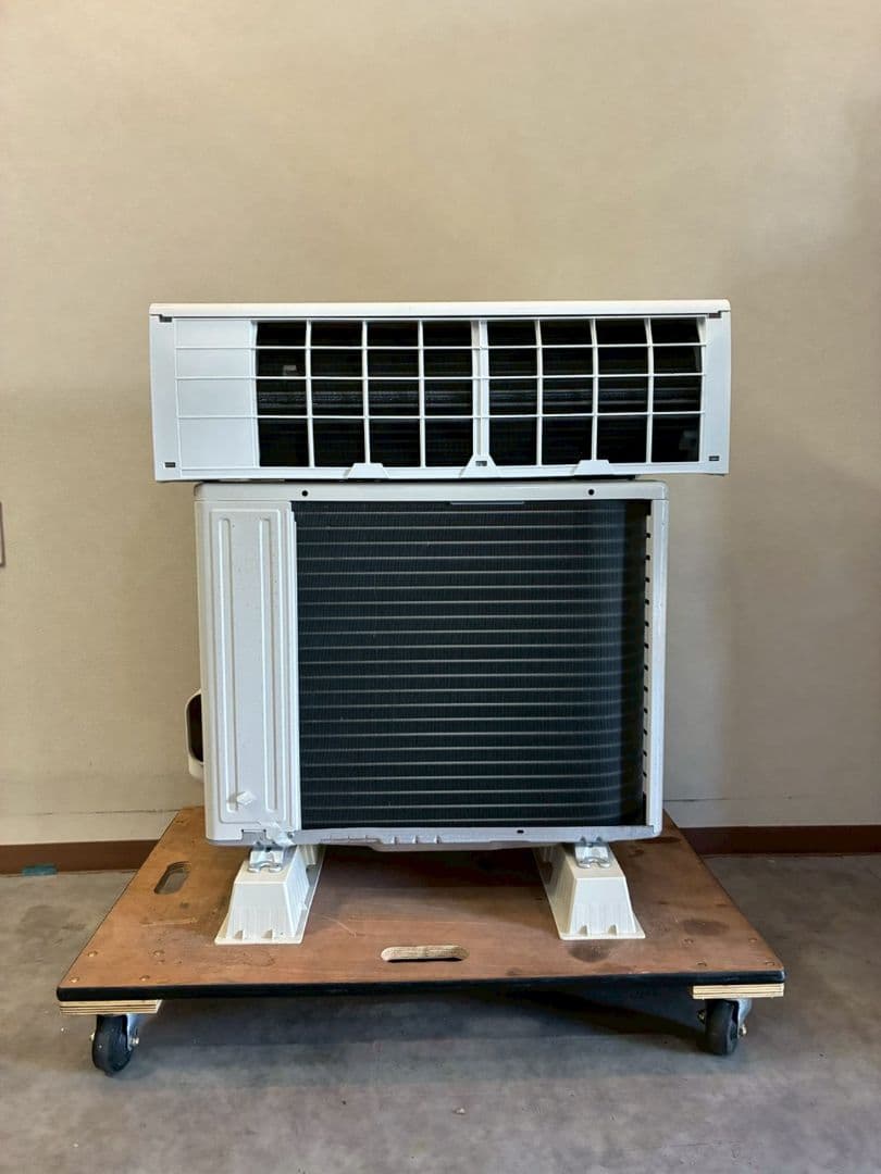 2082 パナソニック【CS-253DFL-W】2023年 8畳 エアコン 中古