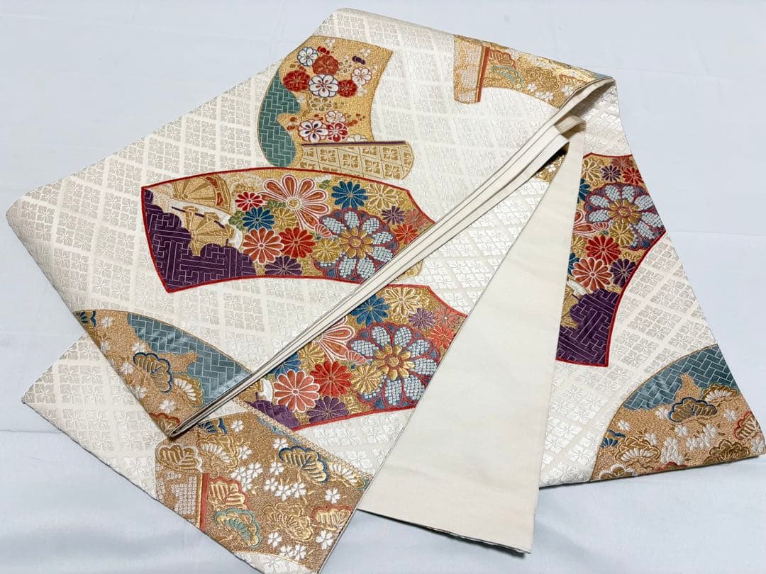 B5 花菱の地模様に花々 金糸 白地 正絹 六通 袋帯 フォーマル O39