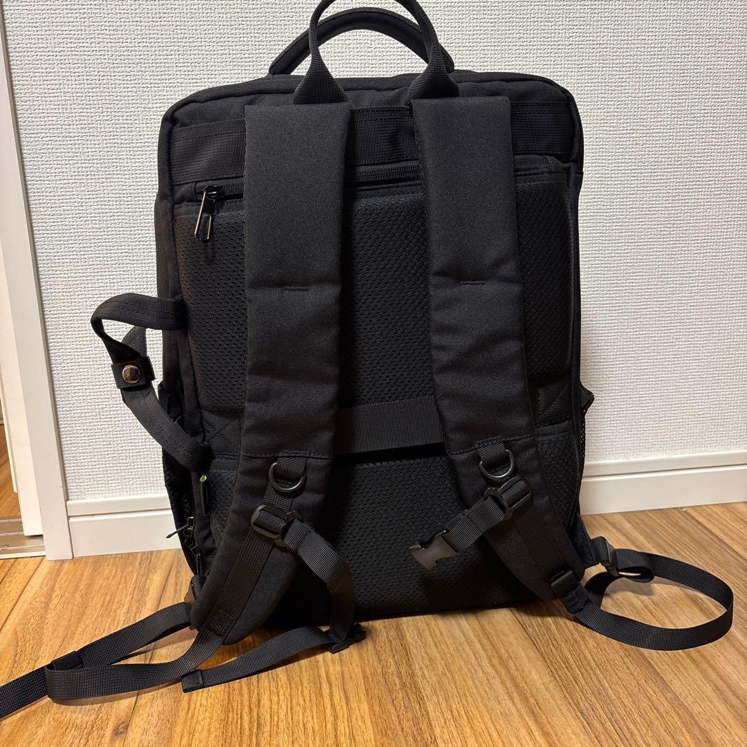 Evoon マルチビジネスリュック4.0 22〜35L ブラック PC収納