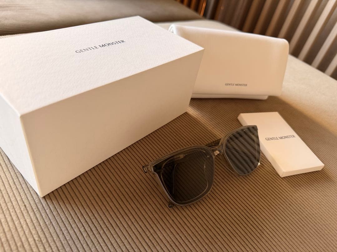 GENTLE MONSTER グレー サングラス