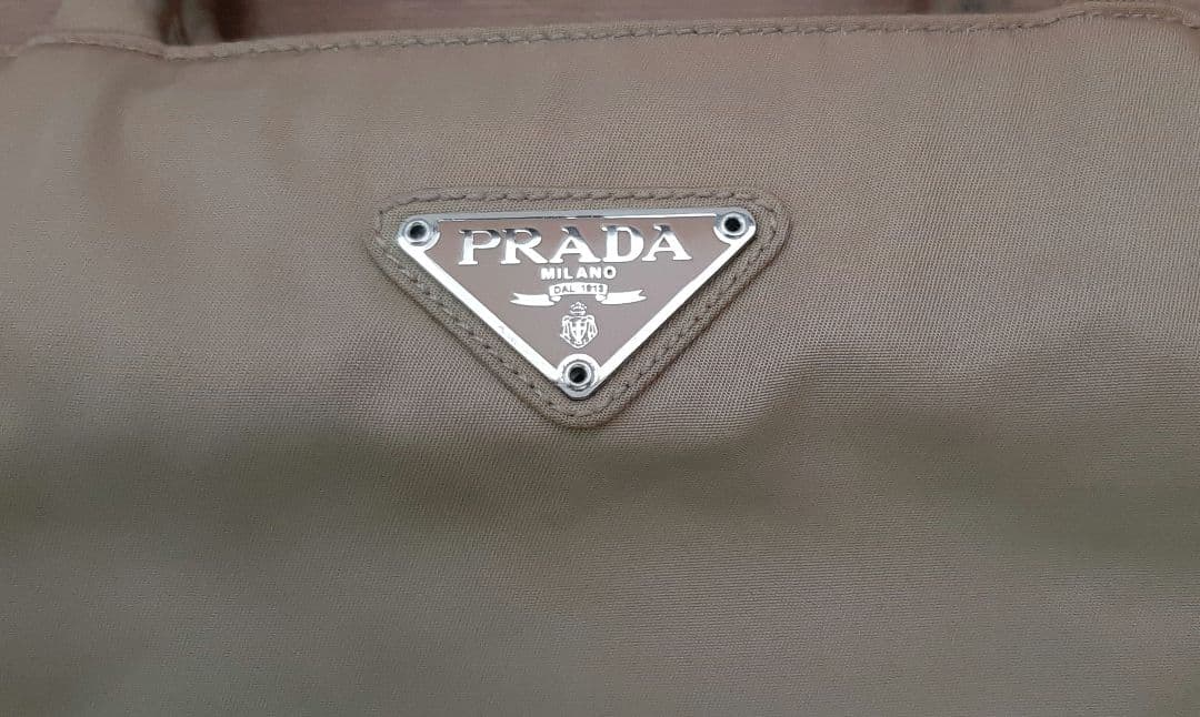 PRADA ベージュ ハンドバッグ