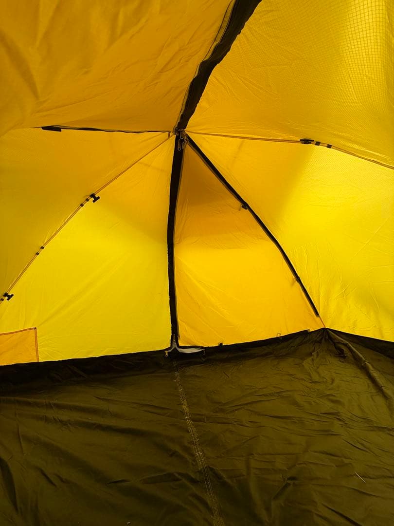 希少 ヒルバーグ スタイカ 旧サンド フットプリント付