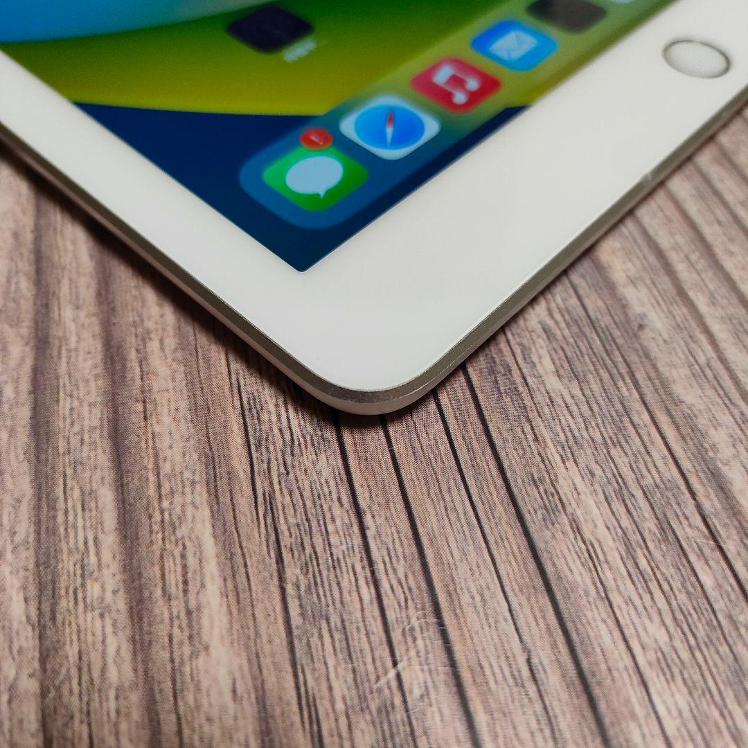 Apple iPad 第5世代 32GB シルバー SIMフリー