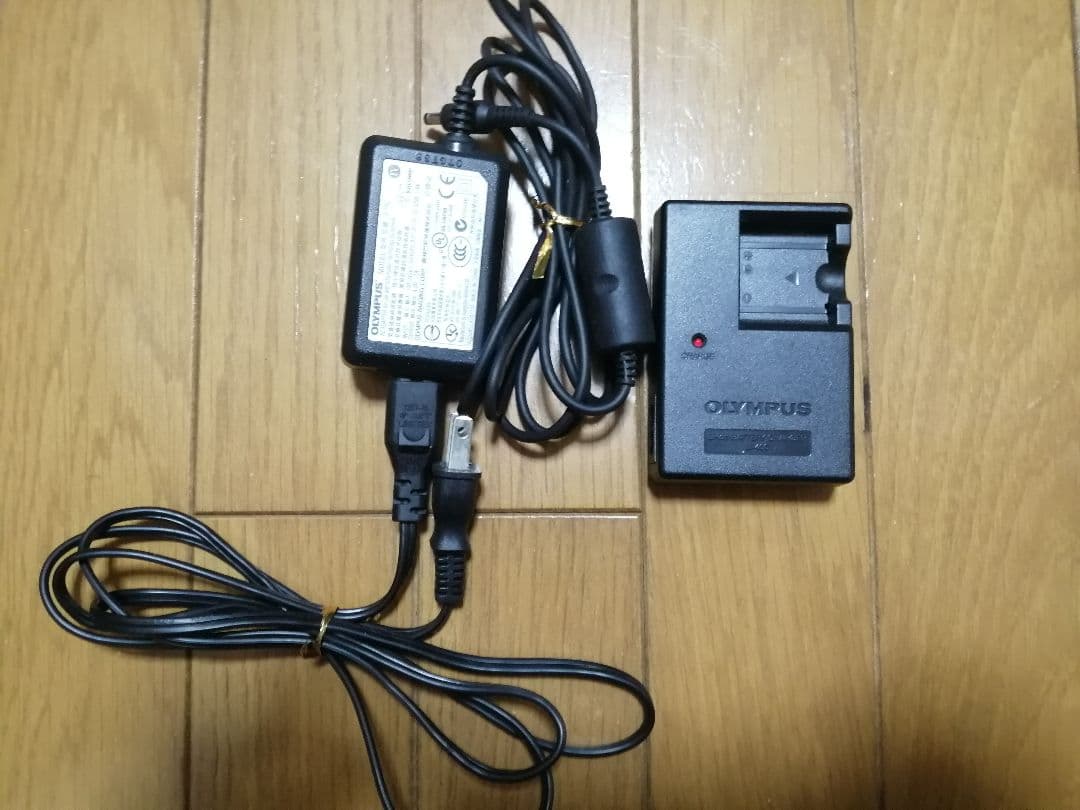 OLYMPUS FE-220 平成レトロデジタルカメラ　備品完備