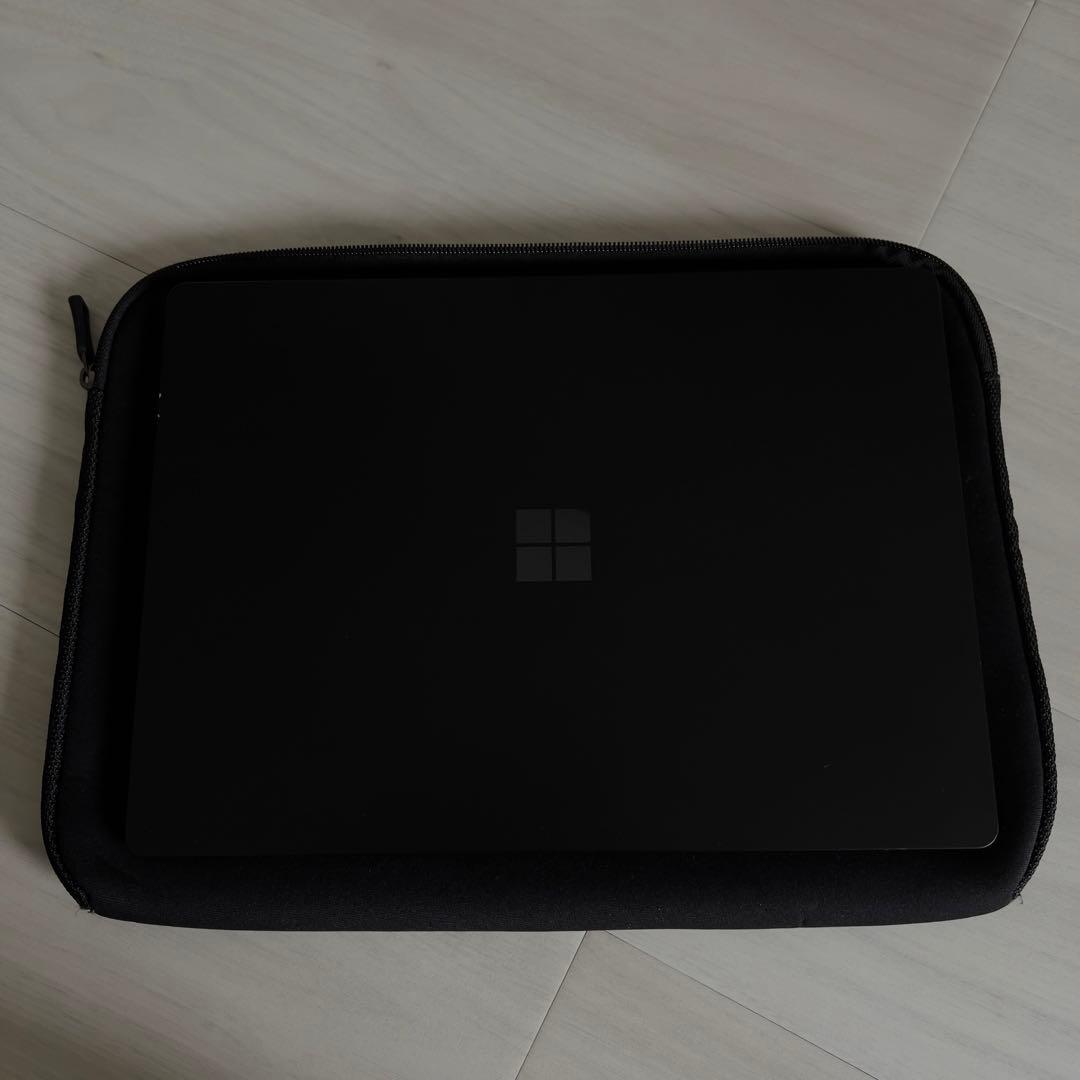 【Amazon PCケース付】Surface Laptop 2 ブラック