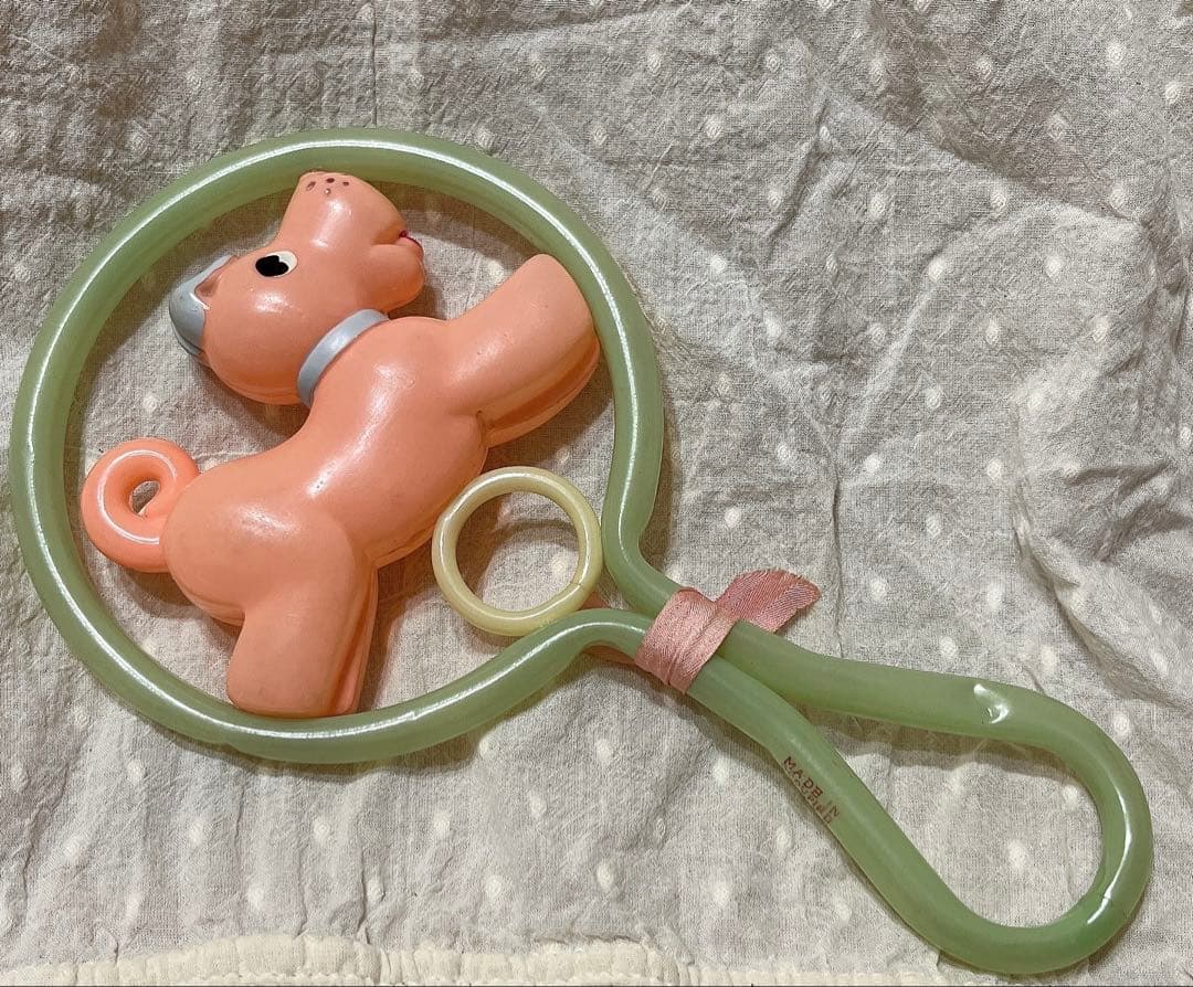 希少　オキュパイドジャパン　レトロ　セルロイド　ガラガラ　赤ちゃん　いぬ　犬