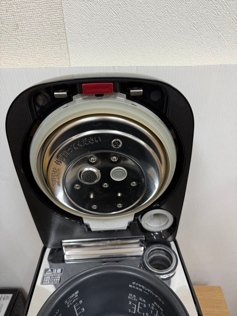 Panasonic 圧力IHジャー炊飯器SR-SPA108（2018年製）