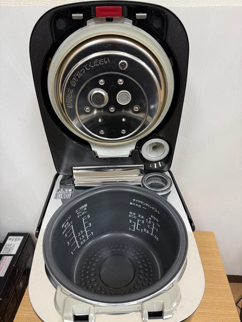 Panasonic 圧力IHジャー炊飯器SR-SPA108（2018年製）