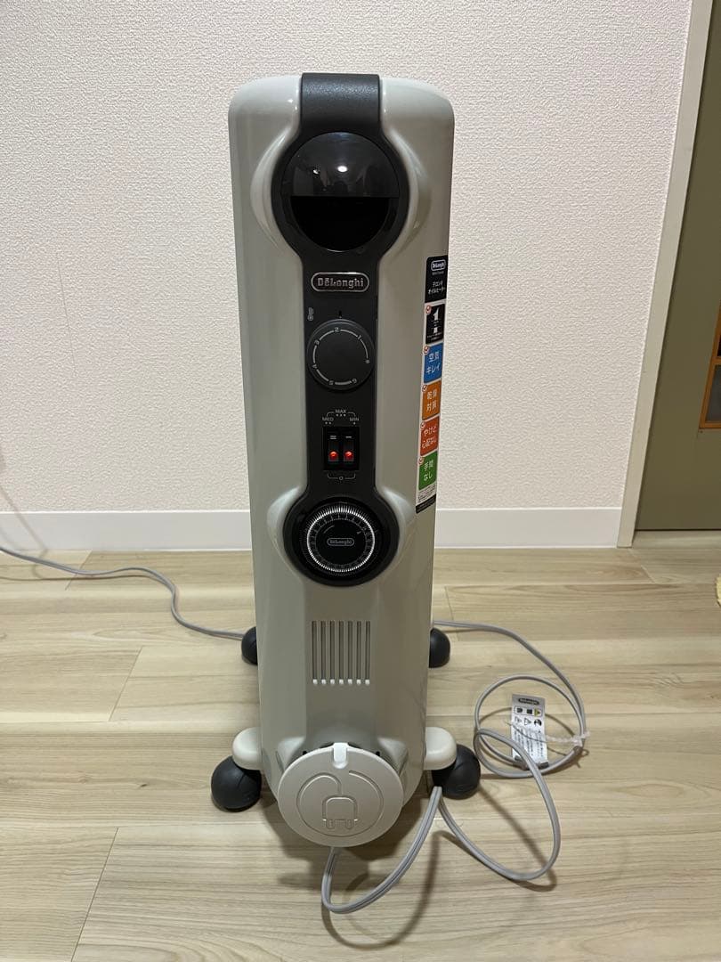 DeLonghi デロンギ　オイルヒーター HJ0812
