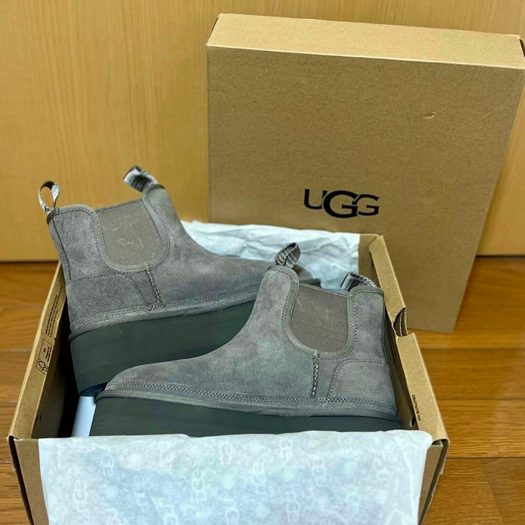 【完売品】UGG Neumel Platform Chelsea スモークプラム