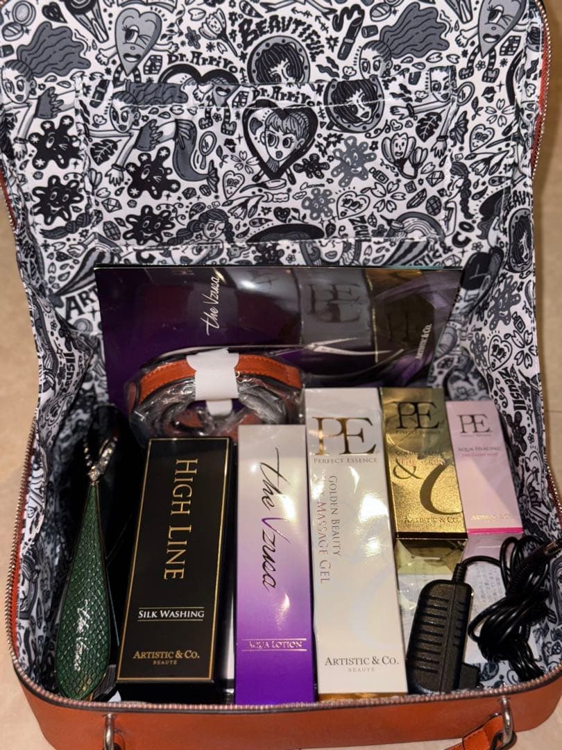 最終値下げ☆【高級美顔器】Artistic&Co.メデューサ本体＋ジェルセット