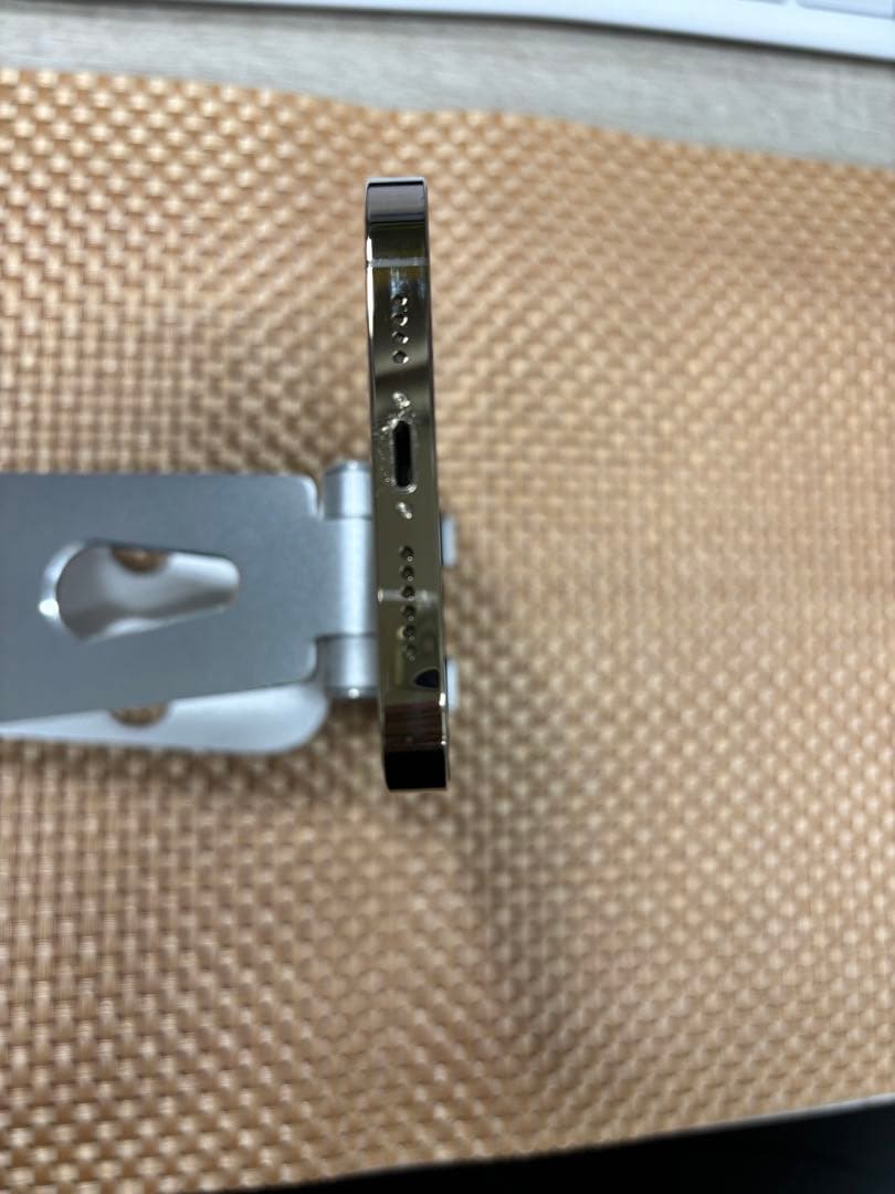 iPhone 13 Pro Max 256 GB ゴールドSIMフリー