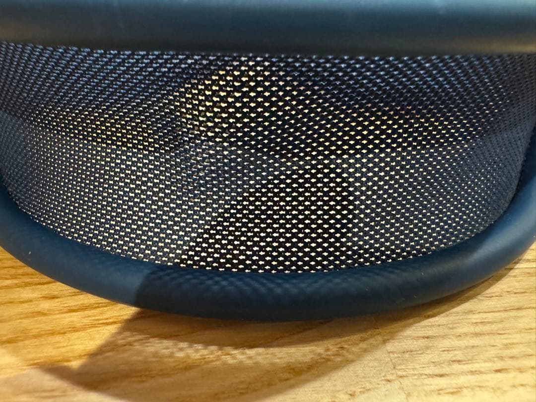 AirPods max ブルー