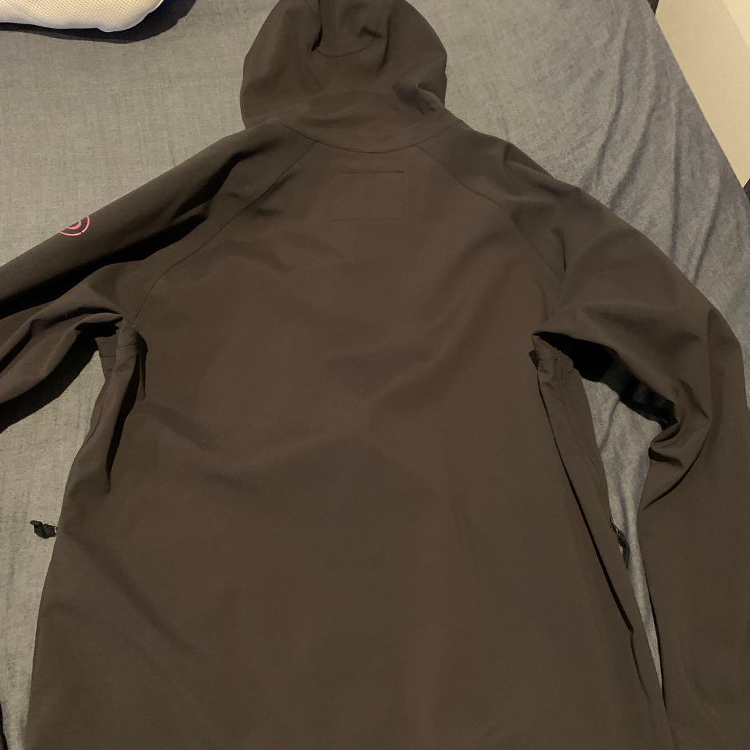 美品　idiomソフトシェル　Mサイズ　スノーウェア　藤原ヒロシフラグメント