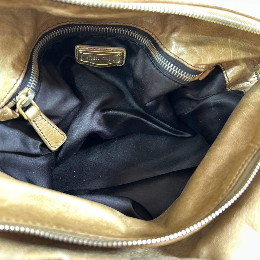 MIU MIU ベージュ　ショルダーバッグ　ヴィッテロルクス　ミュウミュウ