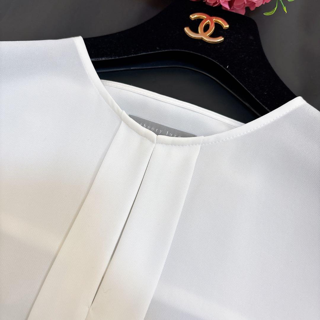 近年モデル☆theory luxe ウォッシャブル プルオーバー ブラウス