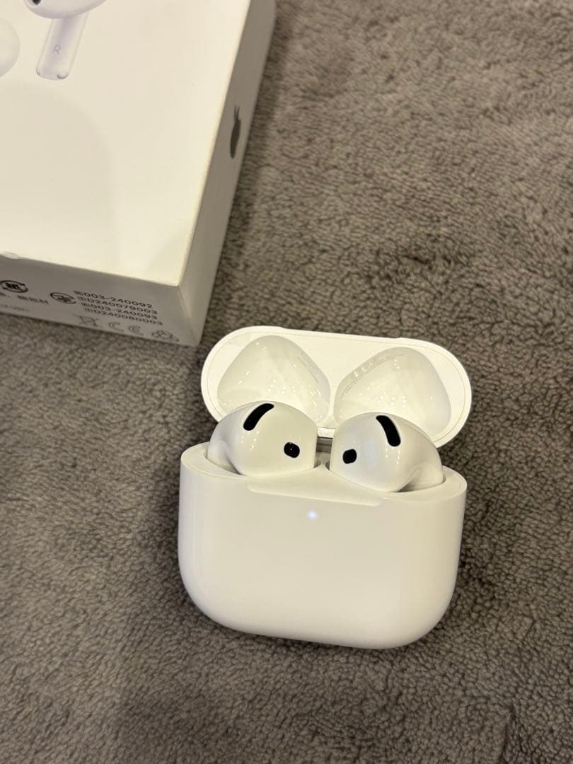 AirPods本体 ホワイト 充電ケース付き