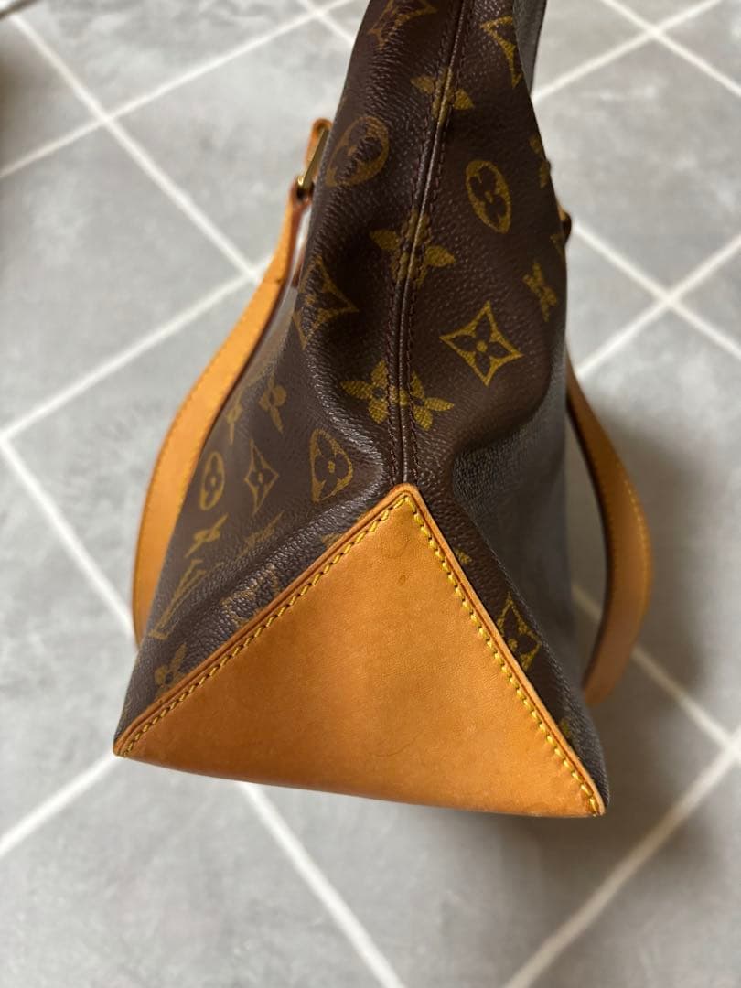 ルイヴィトン　ショルダーバック（レア・中古美品）ガバピアノ